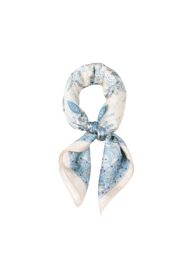 Scarf Kedjemönster – Ljusblå