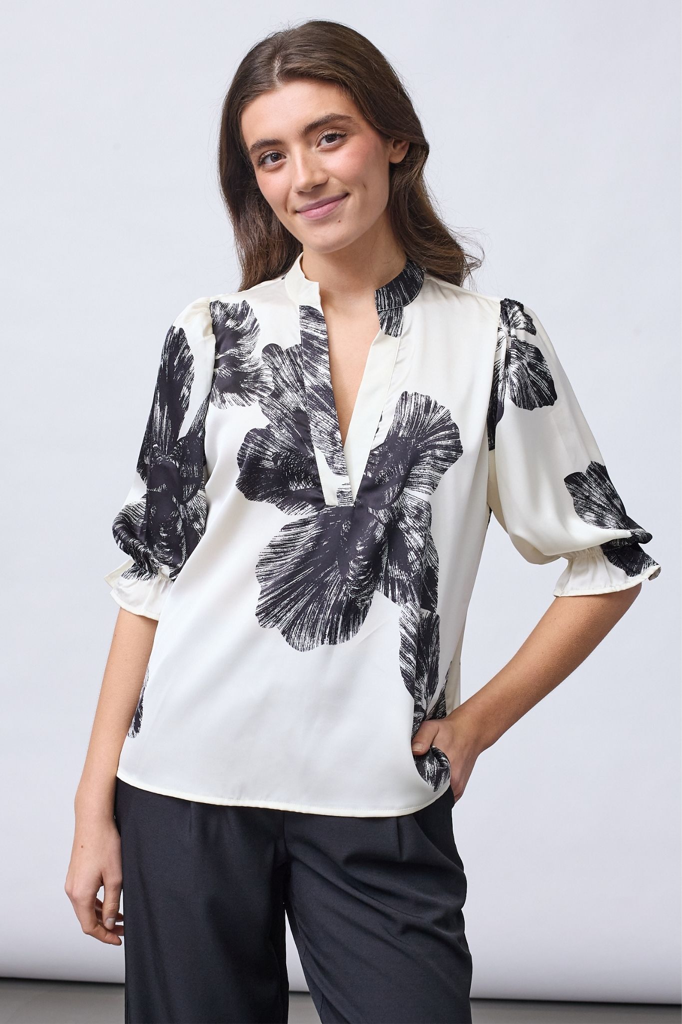 Venny Blus - Cream Flower - Bild 9