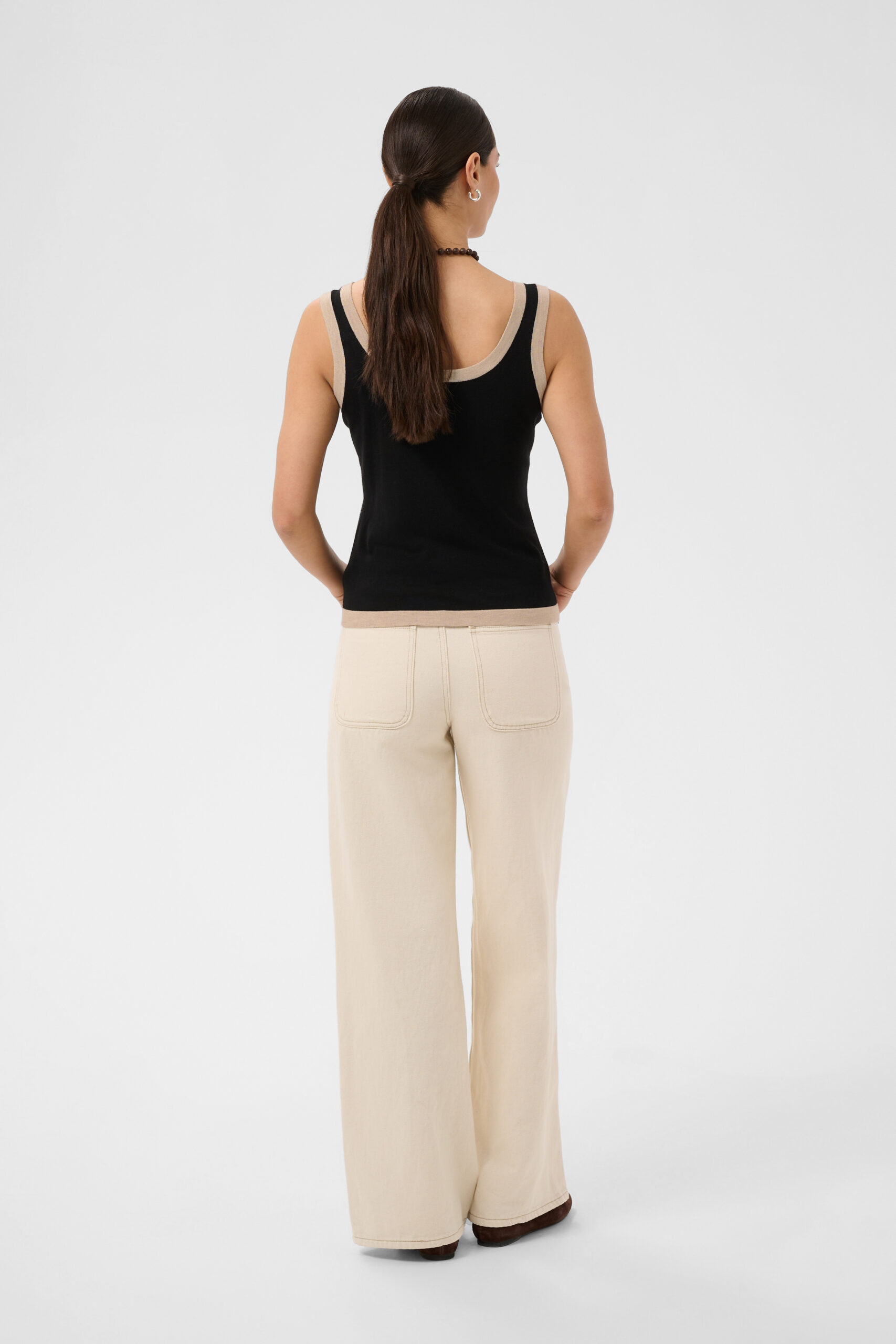 Lizza Contrast Stickad Topp - Black Deep - Bild 4