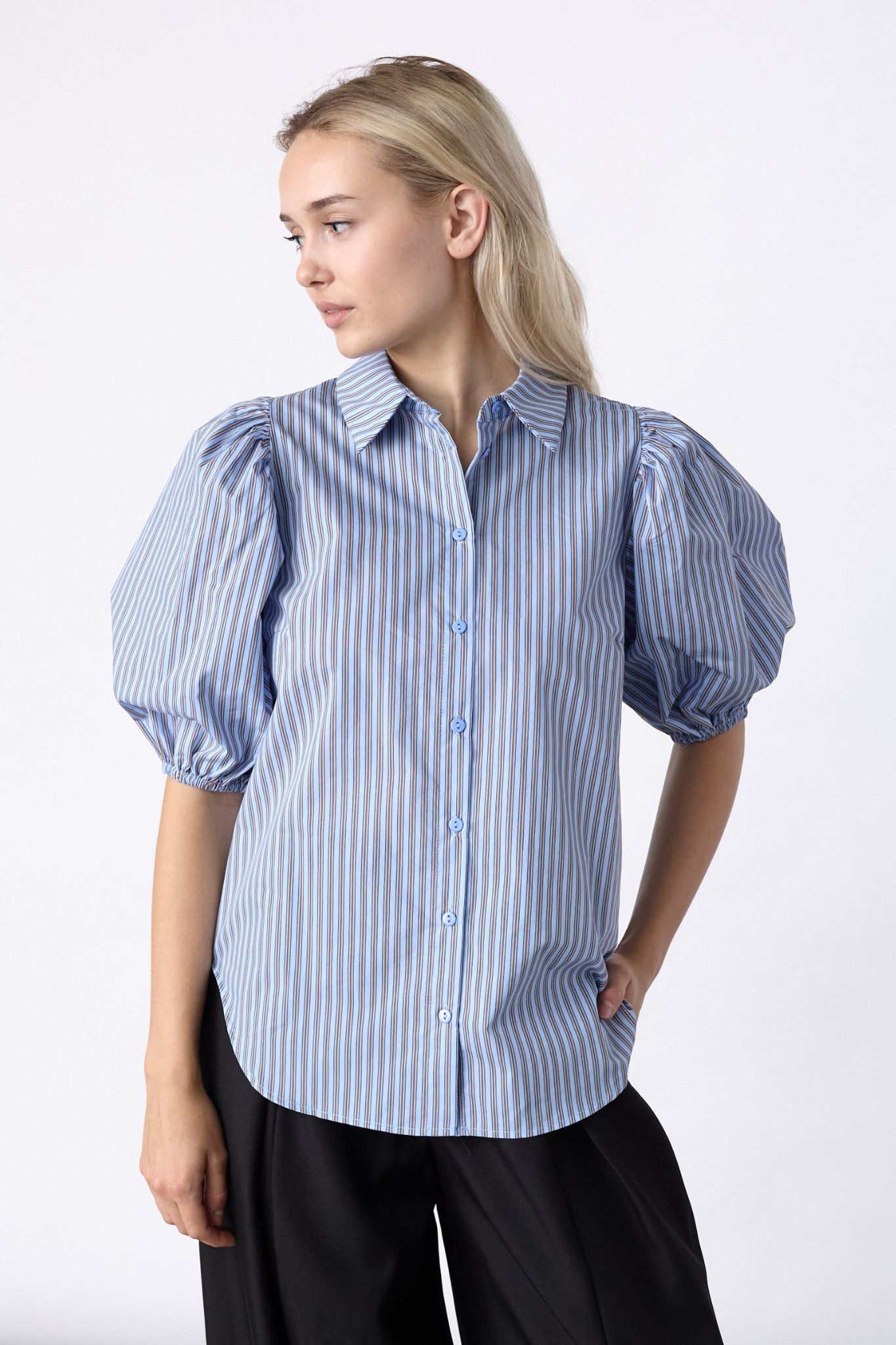Ella SS Skjortblus - Blue Stripes - Bild 10
