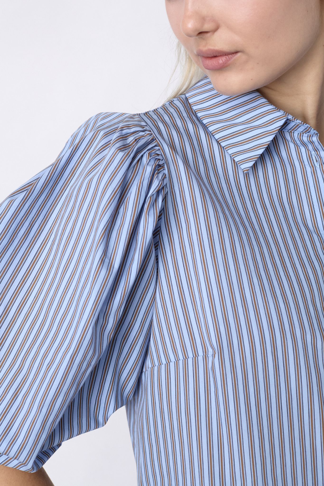 Ella SS Skjortblus - Blue Stripes - Bild 11