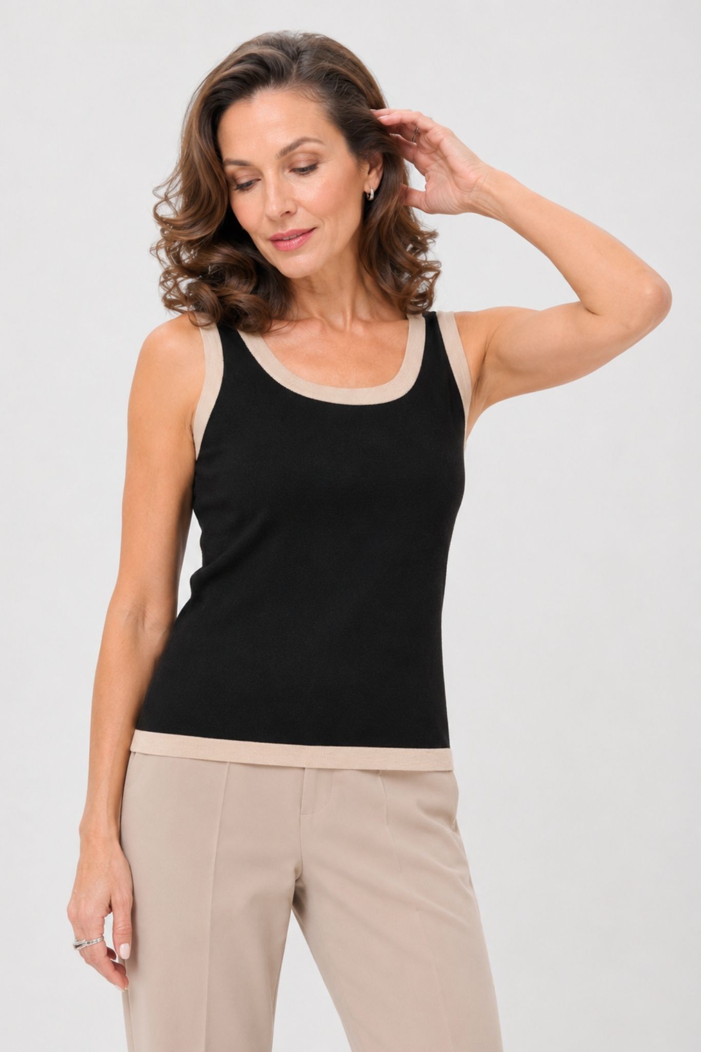 Lizza Contrast Stickad Topp - Black Deep - Bild 4